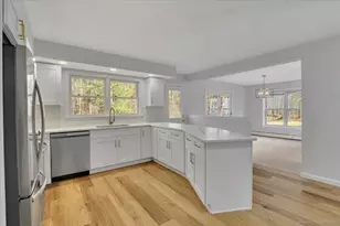 10 Victorian Woods Ln, South Windsor, CT 06074 - Photo 5