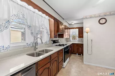 393 Campfield Avenue, Hartford, CT 06114 - Photo 13