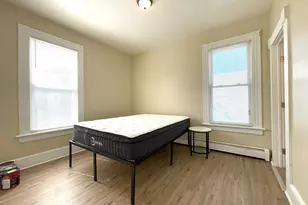 196 Blatchley Ave, New Haven, CT 06513 - Photo 3