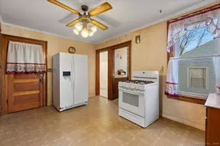 136 2nd St, Hamden, CT 06514 - Photo 5