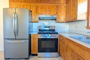 24 Hoyt St, Danbury, CT 06810 - Photo 7