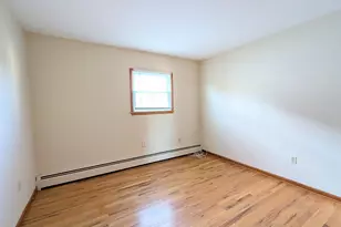 24 Hoyt St, Danbury, CT 06810 - Photo 17