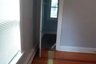 110 Evergreen Ave, Hartford, CT 06105 - Photo 7