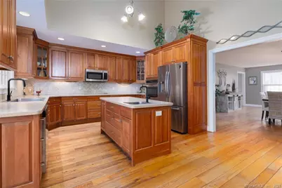 9 Hill View Lane, Woodbury, CT 06798 - Photo 9