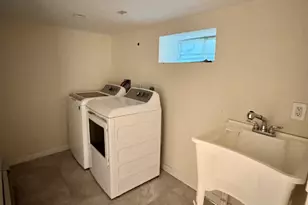 39 Bassett St, Ansonia, CT 06401 - Photo 15