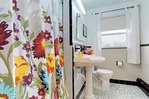 34 Snow Apple Ln, Milford, CT 06460 - Photo 9