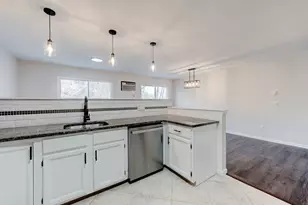 136 Pembroke Rd, Danbury, CT 06811 - Photo 17