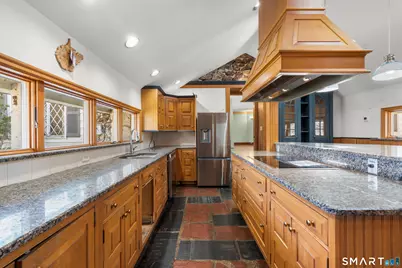 835 Monroe Turnpike, Monroe, CT 06468 - Photo 7