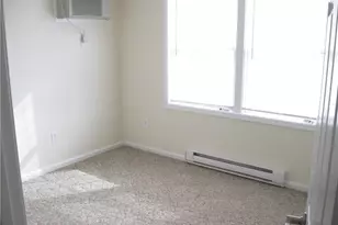 7 New St, Danbury, CT 06810 - Photo 5