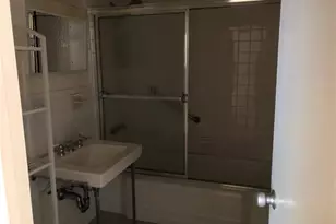 80 Cartright St, Bridgeport, CT 06604 - Photo 13