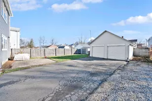 108 Newington Rd, West Hartford, CT 06110 - Photo 5