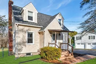 237 Boston Rd, Middletown, CT 06457 - Photo 3