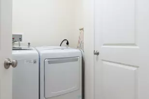 379 Wooster St, Naugatuck, CT 06770 - Photo 21