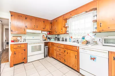 8 Hickory Hill Road, New Britain, CT 06052 - Photo 13