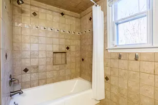 193 Putting Green Rd, Trumbull, CT 06611 - Photo 25