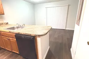 9 Patricia Rd, Bridgeport, CT 06606 - Photo 7