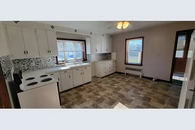 690 Highland Avenue #1st Floor, Waterbury, CT 06708 - Photo 3