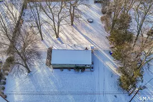 204 Hickory Cir, Middletown, CT 06457 - Photo 7