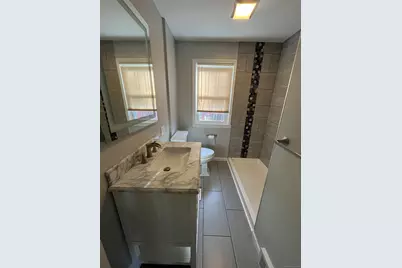 140 Edgewood Avenue, Waterbury, CT 06706 - Photo 11