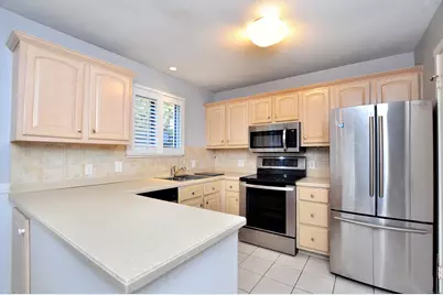 278 Heritage Village #B, Southbury, CT 06488 - Photo 5