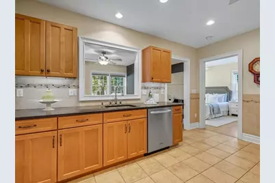 217 Huntington Road, Stratford, CT 06614 - Photo 17