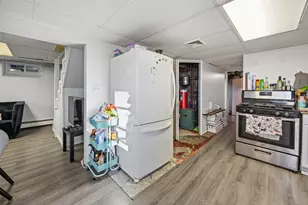 1045 Cooke St, Waterbury, CT 06704 - Photo 25