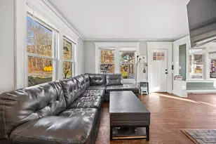 1045 Cooke St, Waterbury, CT 06704 - Photo 9