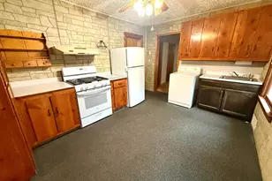 16 Naugatuck Ave, Shelton, CT 06484 - Photo 7