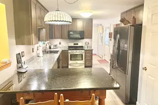 11 Bentley Dr, Manchester, CT 06042 - Photo 5