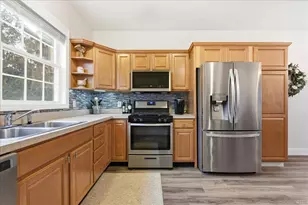 7 Forestview Dr, Norwich, CT 06360 - Photo 9