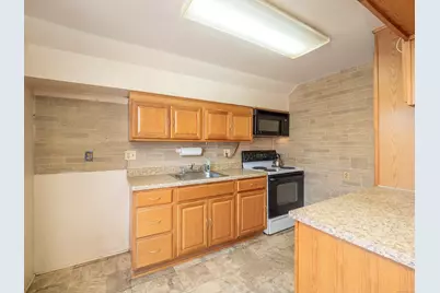 17 Bergh Street, Danbury, CT 06810 - Photo 21