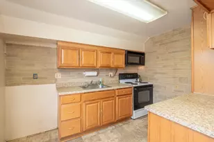 17 Bergh St, Danbury, CT 06810 - Photo 21