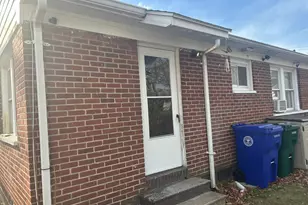 22 Sikorsky Pl, Stratford, CT 06614 - Photo 7