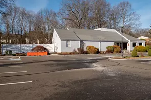 129 Brentwood Dr, Wallingford, CT 06492 - Photo 27