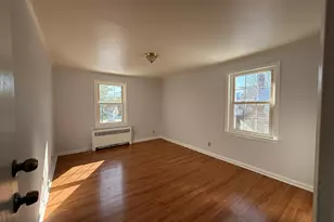 1084 E Main St, Stamford, CT 06902 - Photo 13