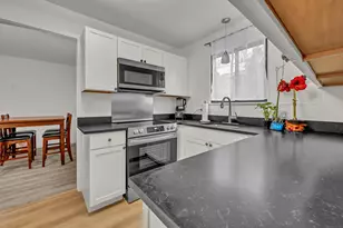 496 Heritage Vlg, Southbury, CT 06488 - Photo 11