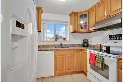 7 Carillon Drive #APT C, Rocky Hill, CT 06067 - Photo 5