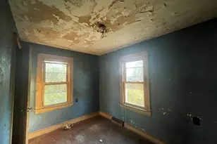 21 Meadow St, Milford, CT 06460 - Photo 11