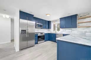 16 Landing Cir, Windsor, CT 06095 - Photo 7