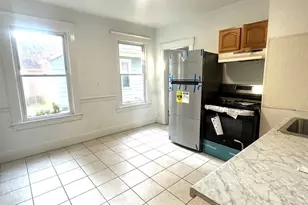 219 Connecticut Ave, New London, CT 06320 - Photo 3