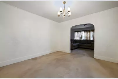 25 Manhattan Avenue, Bridgeport, CT 06606 - Photo 7