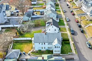 25 Manhattan Ave, Bridgeport, CT 06606 - Photo 13