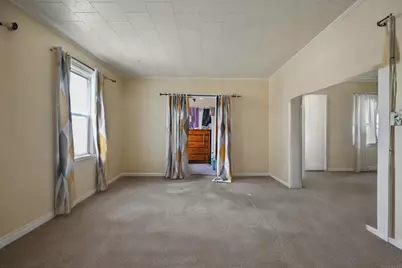 25 Manhattan Avenue, Bridgeport, CT 06606 - Photo 15