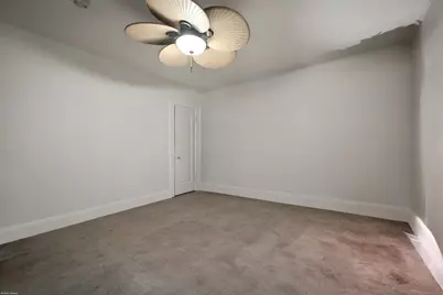 25 Manhattan Avenue, Bridgeport, CT 06606 - Photo 11