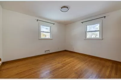 3845 Old Town Road, Bridgeport, CT 06606 - Photo 15