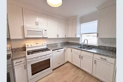 2 West Avenue #APT 5, Norwalk, CT 06854 - Photo 3