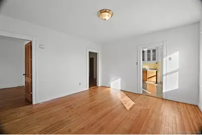 527 Burritt Street, New Britain, CT 06053 - Photo 5