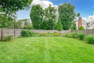 469 S Benson Rd, Fairfield, CT 06824 - Photo 19