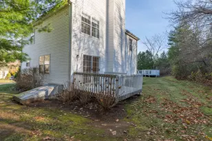 20 Lakeview Dr, Branford, CT 06405 - Photo 3