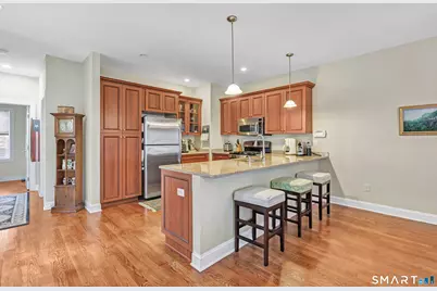 18 Ashwood Circle #18, Shelton, CT 06484 - Photo 5